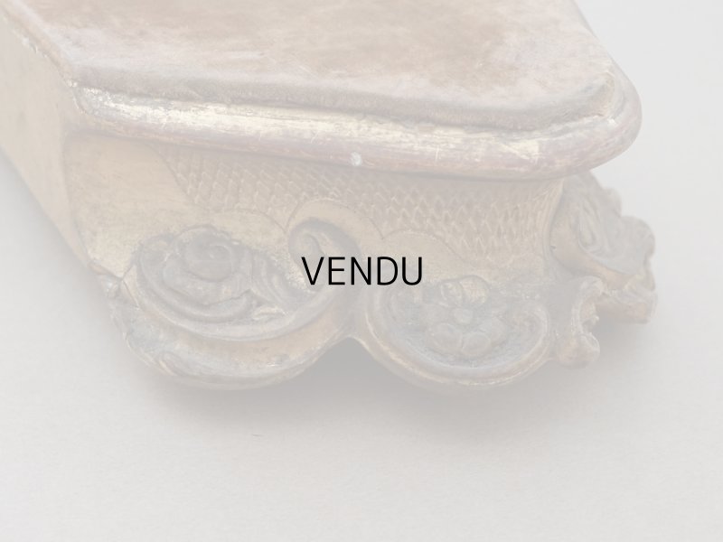 画像8: 19世紀 アンティーク ロカイユ装飾の台座 コーヒーブラウンのベルベット