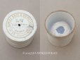 画像1: アンティーク 硝子の蓋 スレッドケース 糸箱 ホワイト - L.V PARIS - (1)