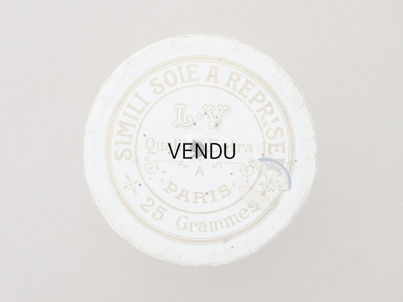画像4: アンティーク 硝子の蓋 スレッドケース 糸箱 ホワイト - L.V PARIS -