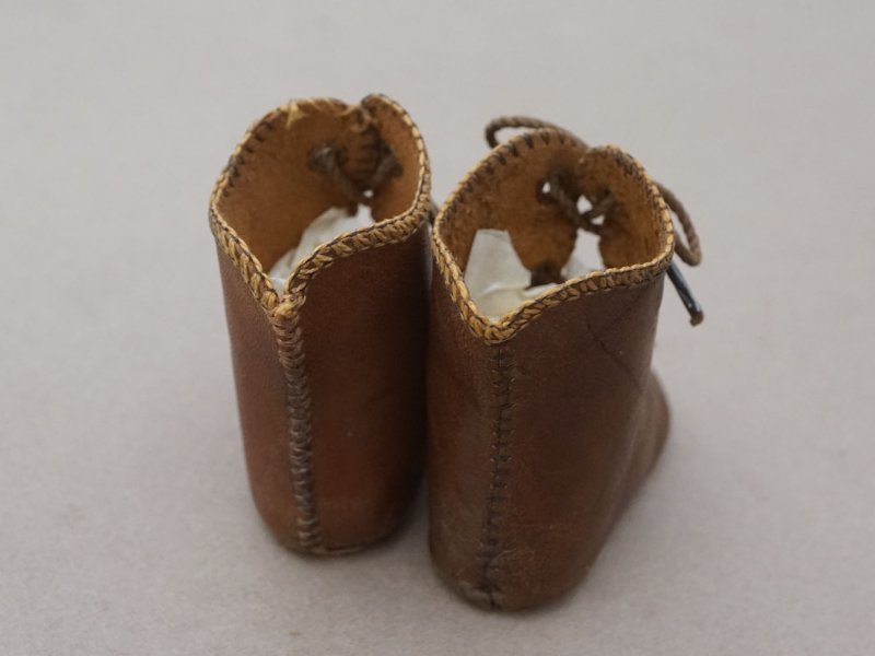 画像4: 19世紀末 アンティーク ALART ドールシューズ レザー ダークブラウン (7) 約6.6×2.7cm
