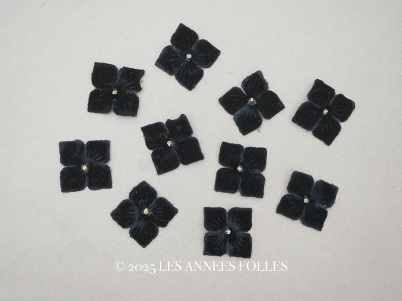 画像1: アンティーク 布花材料 ベルベットの花びら 花芯付き 10ピースのセット 約3cm 布花 黒