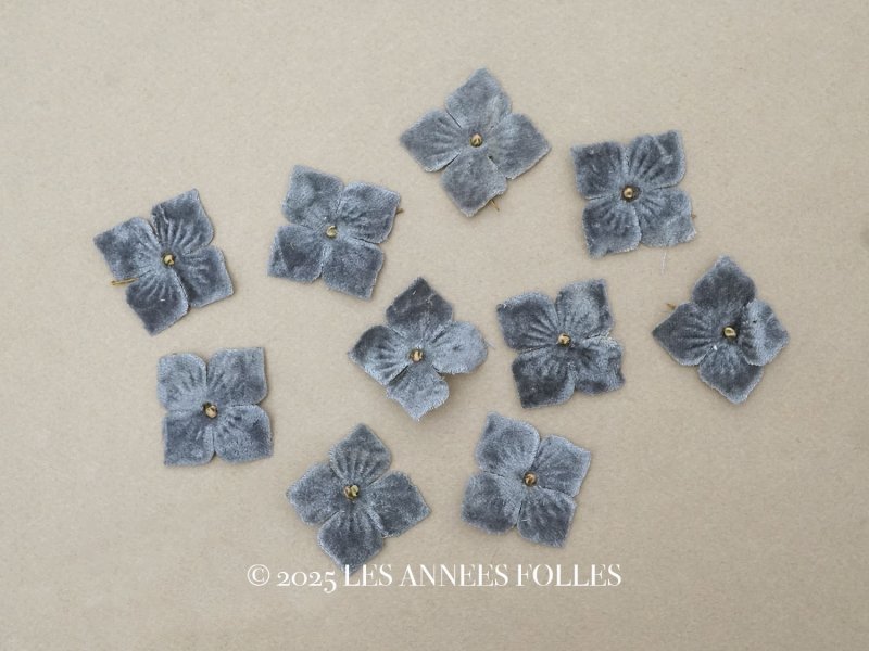 画像1: アンティーク 布花材料 ベルベットの花びら 花芯付き 10ピースのセット 約3cm 布花 チャコールグレイ