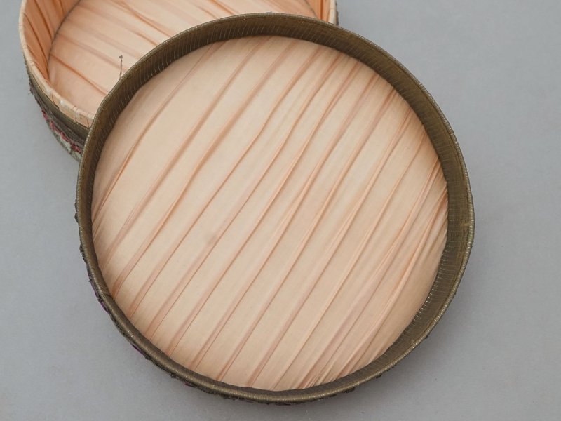 画像10: *蚤の市セット*ロココ調 お菓子箱&ブラシのセット