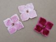 画像3: アンティーク 布花材料 ベルベットの花びら 花芯付き 10ピースのセット 約3cm 布花 ライラックピンク＆赤紫 (3)