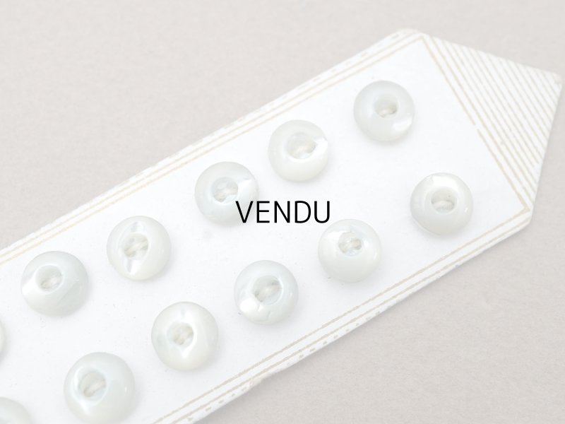 画像8: アンティーク マザーオブパール製 極小 ボタン 6mm 12ピース シェルボタン パウダーブルーグリーン