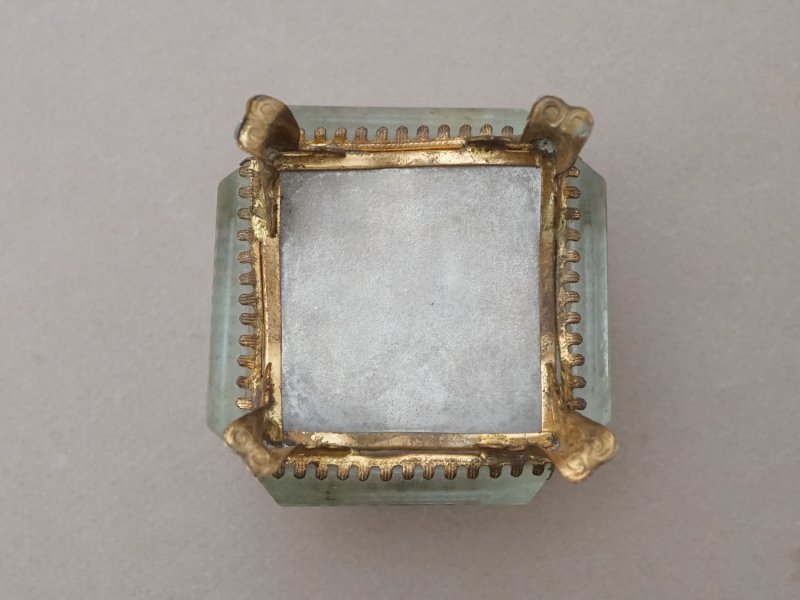 画像9: アンティーク ジュエリーボックス 薄紫 グレイッシュパープルのシルククッション