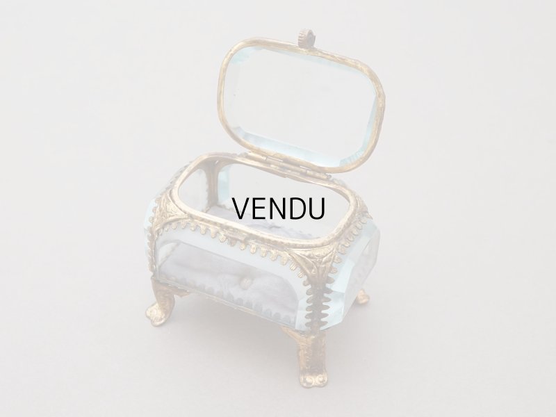 画像4: アンティーク ジュエリーボックス 薄紫 ラヴェンダーグレイのシルククッション 