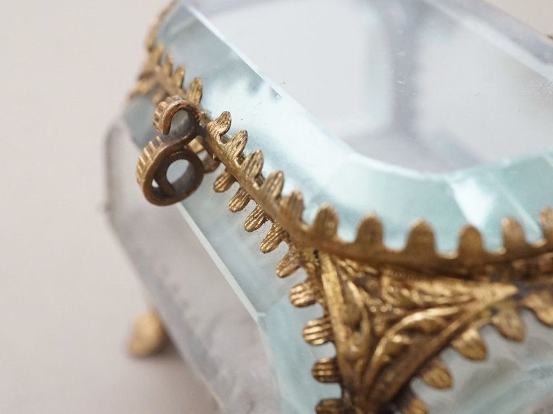 画像7: アンティーク ジュエリーボックス 薄紫 ラヴェンダーグレイのシルククッション