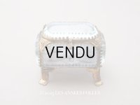 アンティーク ジュエリーボックス 薄紫 ラヴェンダーグレイのシルククッション 