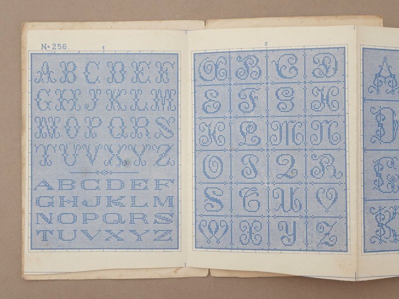 画像4: アンティーク アルファベットの図案帳 ALPHABETS VARIES N 256 - ANDRE-BERANGER - 