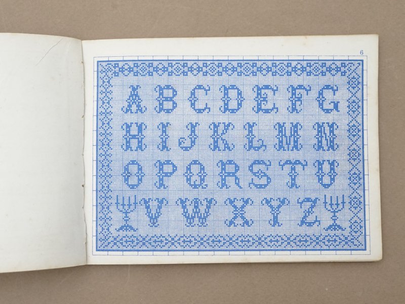 画像8: 19世紀末 アンティーク プランタン百貨店 刺繍図案帳 ALBUM DE MARQUES & BRODERIES - GRANDS MAGASINS DU PRINTEMPS PARIS -