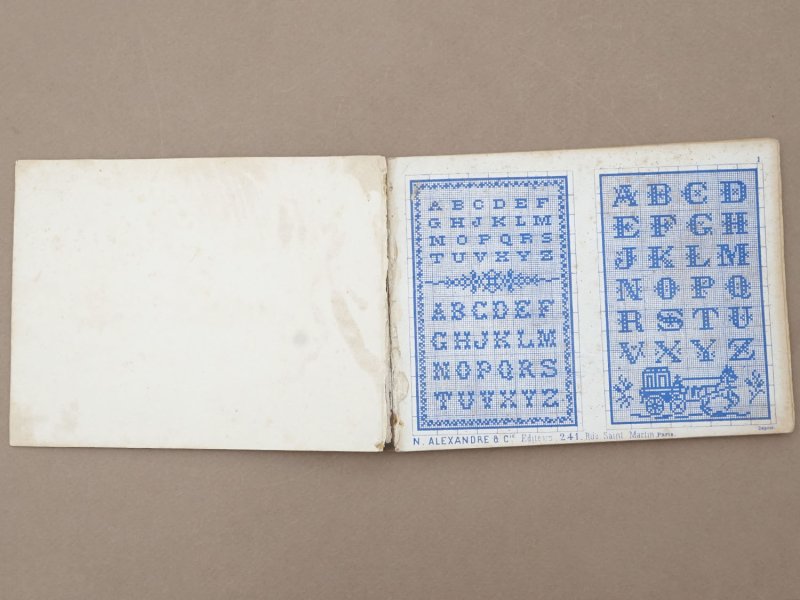 画像4: 19世紀末 アンティーク プランタン百貨店 刺繍図案帳 ALBUM DE MARQUES & BRODERIES - GRANDS MAGASINS DU PRINTEMPS PARIS -