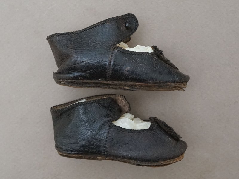 画像6: 19世紀末 アンティーク Louis Gustave Beaudelot JEMEAU ドールシューズ レザー 黒 (9) 約7.9×3.4cm
