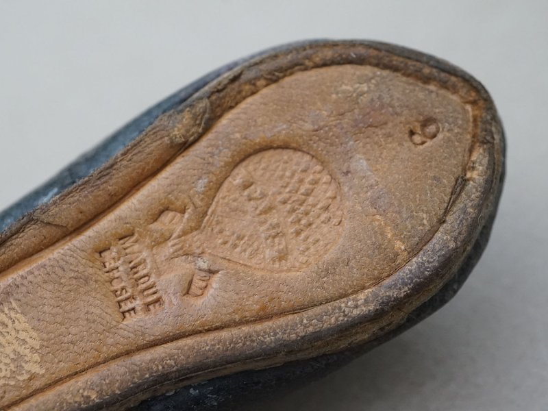 画像10: 19世紀末 アンティーク Louis Gustave Beaudelot JEMEAU ドールシューズ レザー 黒 (9) 約7.9×3.4cm