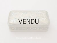 アンティーク 鈴蘭のお菓子箱 脚付き コンフィズリーの紙箱