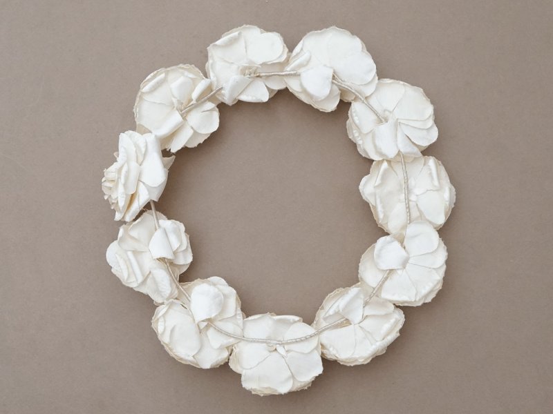 画像9: アンティーク シルクサテン 薔薇の布花のティアラ 花冠  エクリュ