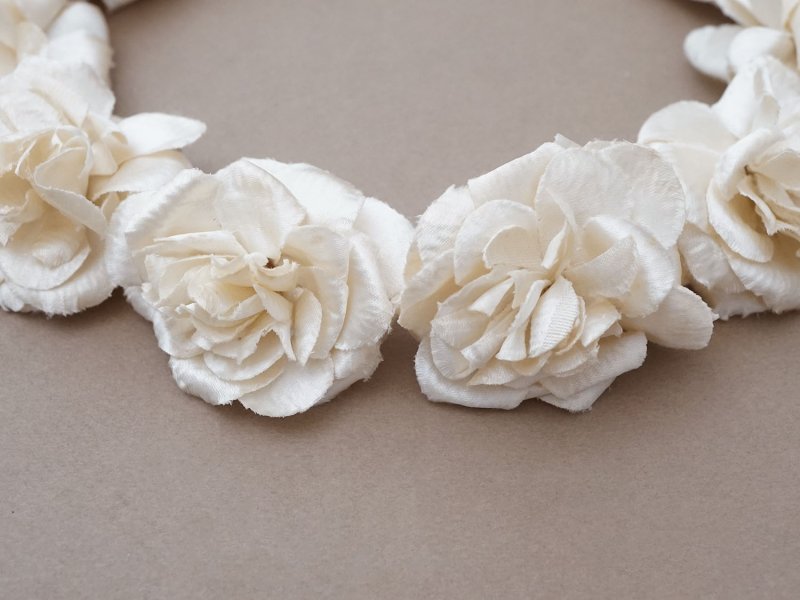 画像8: アンティーク シルクサテン 薔薇の布花のティアラ 花冠  エクリュ