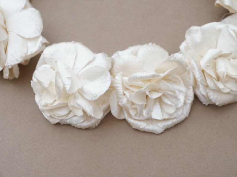 画像8: アンティーク シルクサテン 薔薇の布花のティアラ 花冠  エクリュ