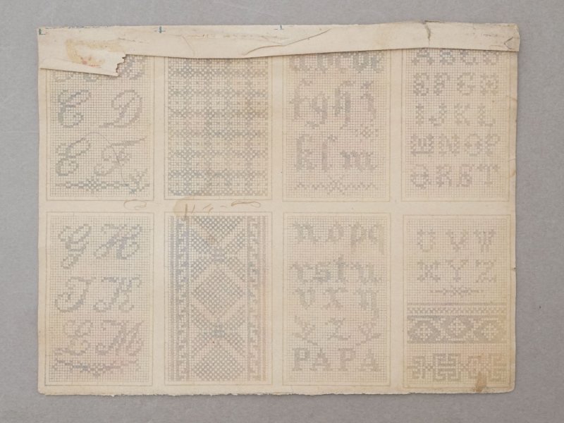 画像3: 19世紀末 アンティーク クロスステッチの図案帳 100ページ