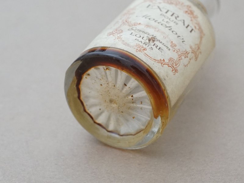 画像7: アンティーク パフュームボトル 鈴蘭 香水瓶 EXTRAIT POUR LE MOUCHOIR MUGUET - GRANDS MAGASINS DU LOUVRE PARIS -