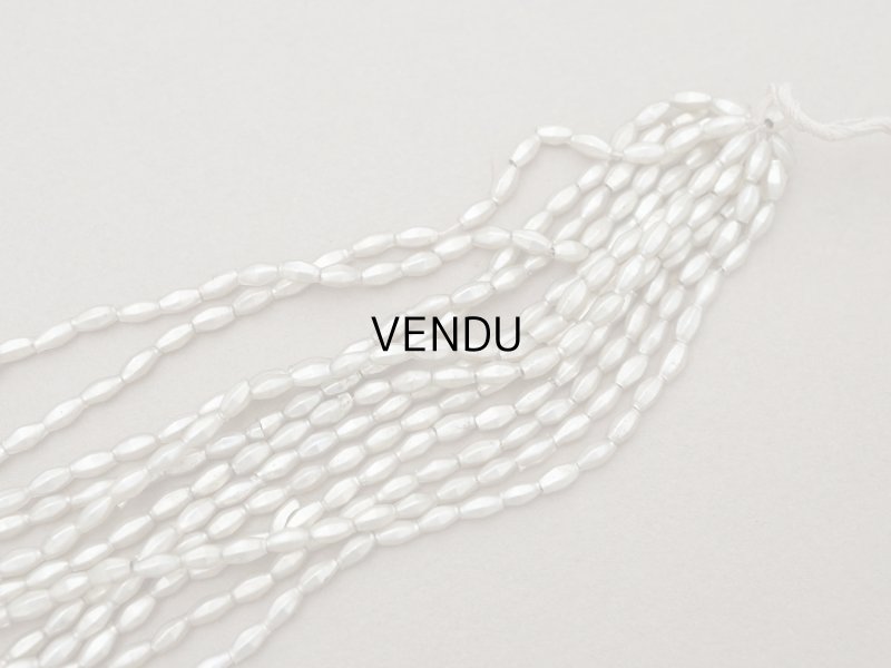 画像2: アンティーク スフレビーズ シルバー カット入り 3×5mm 約660ピースのセット 吹きガラス製 ビーズ 