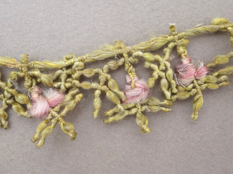 画像2: 19世紀末 アンティーク シルク製 ロココトリム ピンクの薔薇 50cm