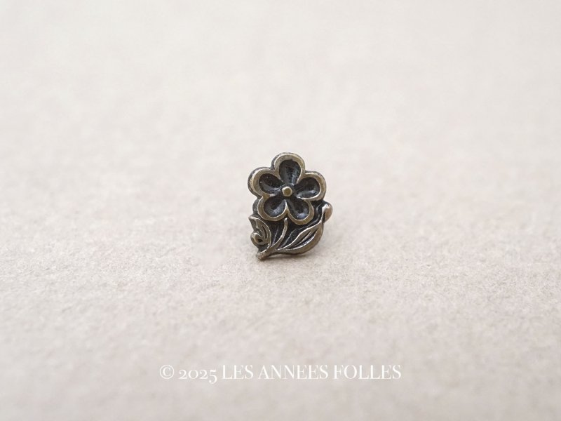 画像1: アンティーク ドール用 極小 ボタン 花 6×7.5mm