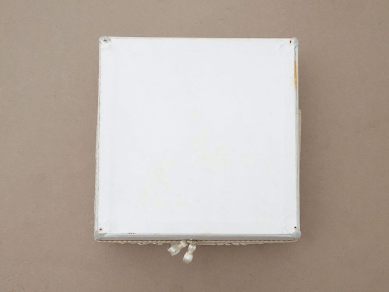 画像11: 19世紀 アンティーク ナポレオン3世時代 大きなリボンが結ばれたお菓子箱 パウダーグリーンのシルクサテン チョコレートボックス