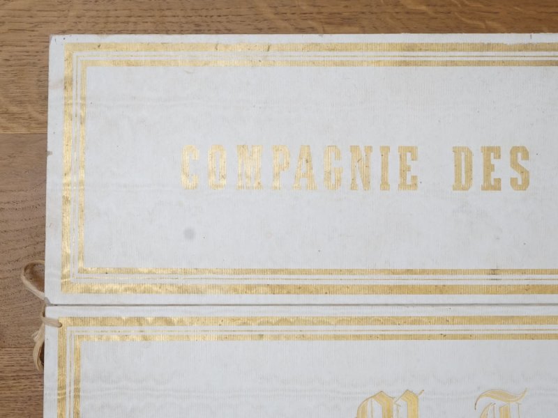 画像3: 19世紀末 アンティーク モノグラム入り シルクショールの大きな紙箱 CAMPANIE DES INDES
