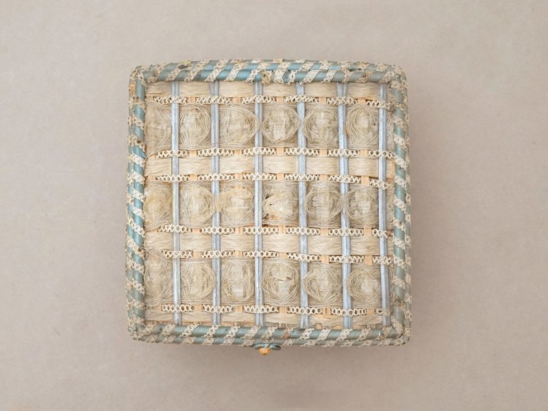 画像3: 19世紀 アンティーク お菓子箱 スモーキーブルー ドラジェ & チョコレート 