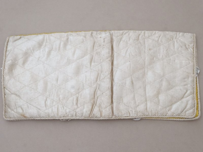 画像3: ＊蚤の市＊アンティーク 大きなハンキーケース クロスステッチ シルク製 ハンカチ用ポシェット MOUCHOIRS