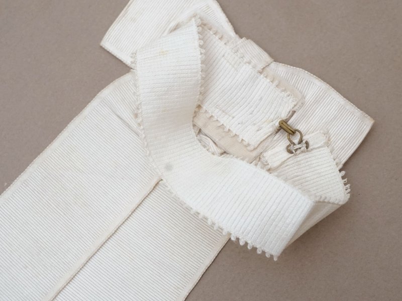 画像7: アンティーク ドール用 とても小さな腕章 初聖体 シルク製 オフホワイト