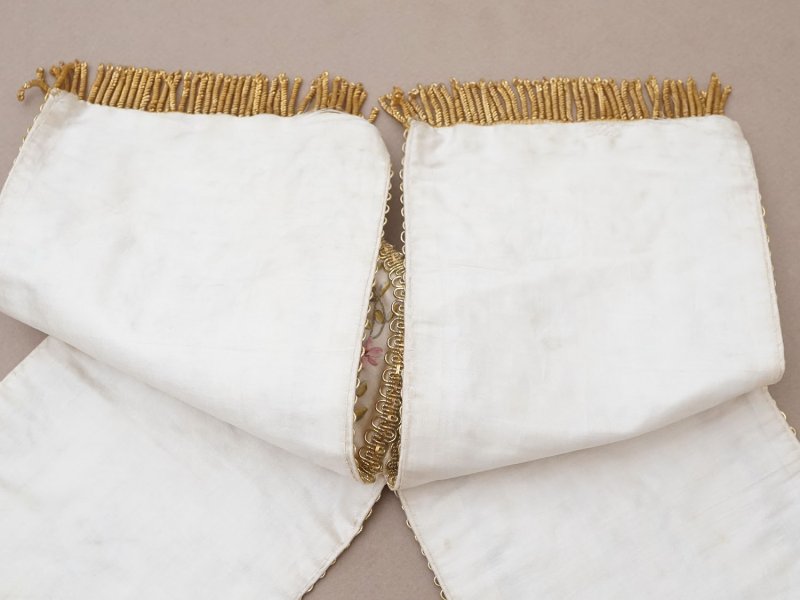 画像13: 19世紀末 アンティーク リボン刺繍 教会の装飾 聖杯のカバー 