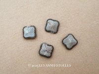 19世紀 アンティーク シルク製 小さなくるみボタン グレイ 10mm 4ピースのセット