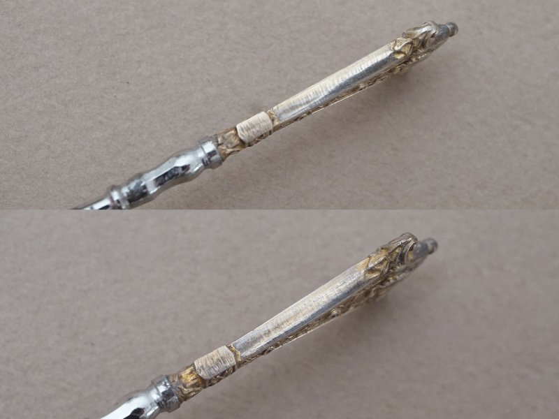 画像11: 19世紀末 アンティーク ヴェルメイユ製  薔薇模様 ニードルケース&目打ち＆紐通しのセット