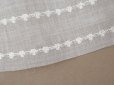 画像2: ＊蚤の市＊アンティーク  コットンオーガンジー リーフ柄の刺繍入り ファブリック 0.9m 18cm幅 (2)