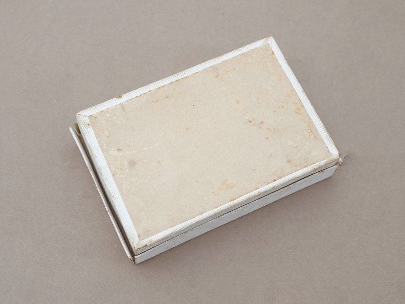 画像6: ＊蚤の市＊19世紀 アンティーク レースペーパー付き 紙箱 薔薇