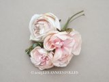 アンティーク パウダーピンクの薔薇の布花 クウォーターロゼット咲き
