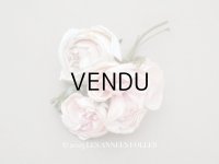 アンティーク パウダーピンクの薔薇の布花 クウォーターロゼット咲き
