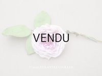 アンティーク ライラックピンクの薔薇の布花 クウォーターロゼット咲き