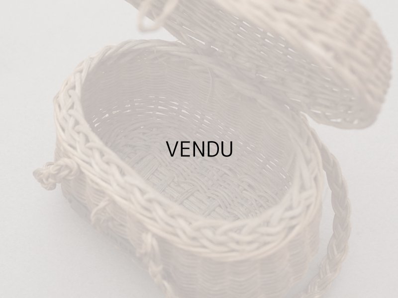 画像8: アンティーク ドール用 パニエ LOURDES ルルドの泉のプレート付