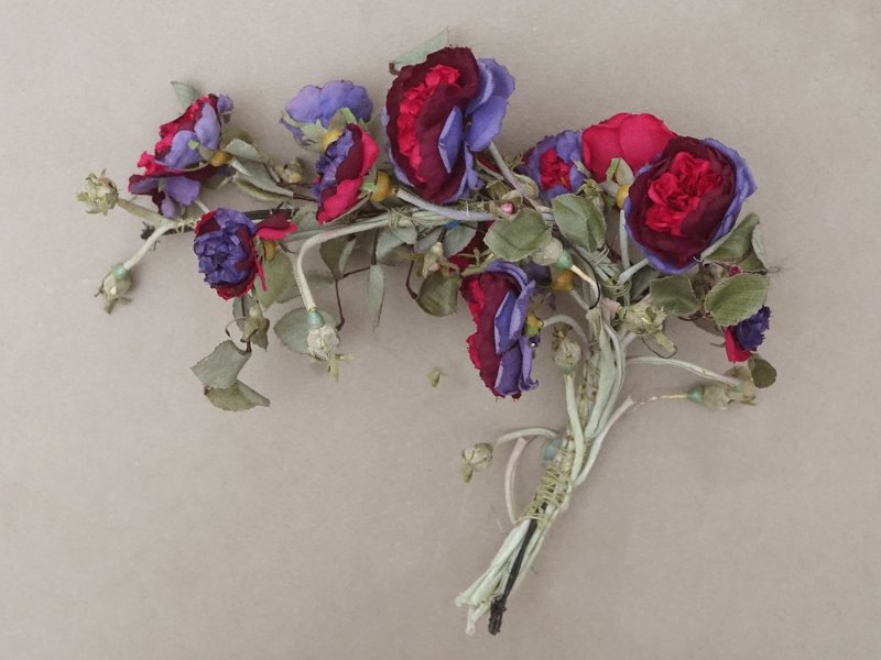画像2: アンティーク 薔薇の布花 大きなブーケ クウォーターロゼット咲き