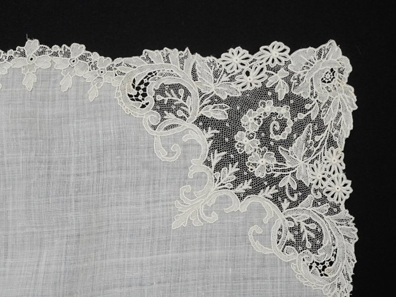 画像11: 【セール対象外】【クーポン対象外】19世紀 アンティーク ポワンドガーズ 結婚式のハンカチ【 ポワン・ド・ガーズ 】