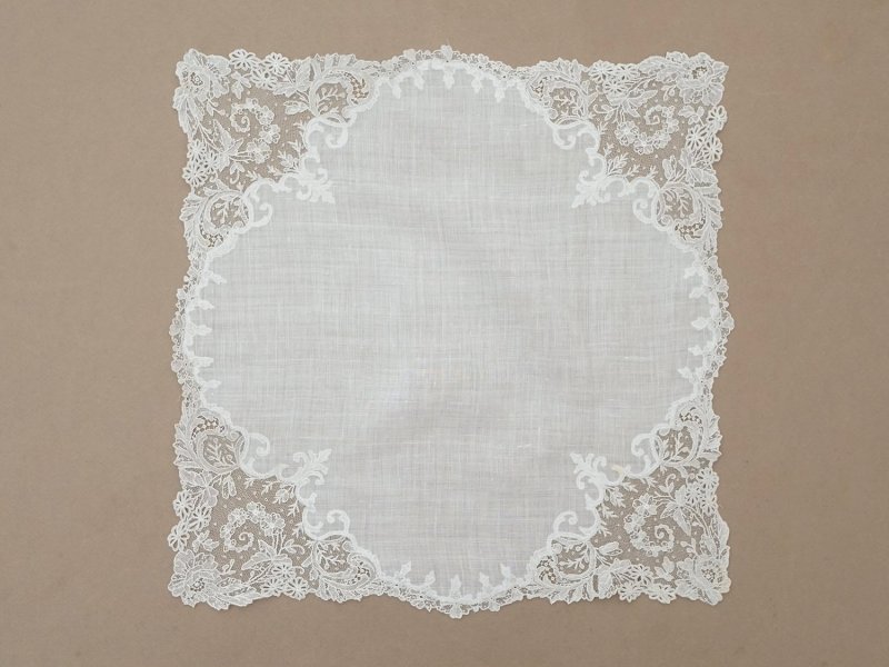 画像4: 【セール対象外】【クーポン対象外】19世紀 アンティーク ポワンドガーズ 結婚式のハンカチ【 ポワン・ド・ガーズ 】