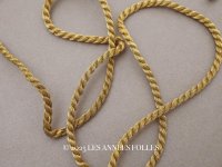 1900年頃 アンティーク メタル紐 4mm幅 ゴールド 