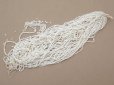 画像2: アンティーク ガラス製 サティネビーズ オフホワイト 1cm=4粒 (2)