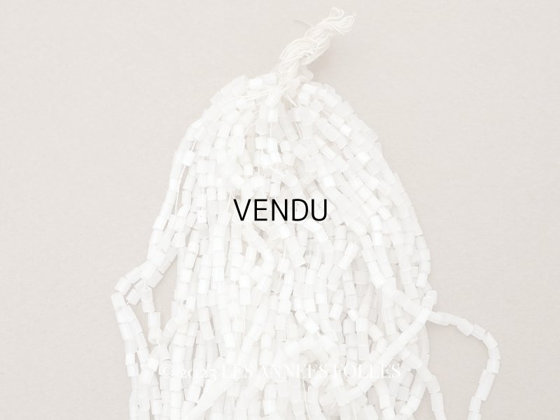 画像1: アンティーク ガラス製 サティネビーズ オフホワイト 1cm=4粒