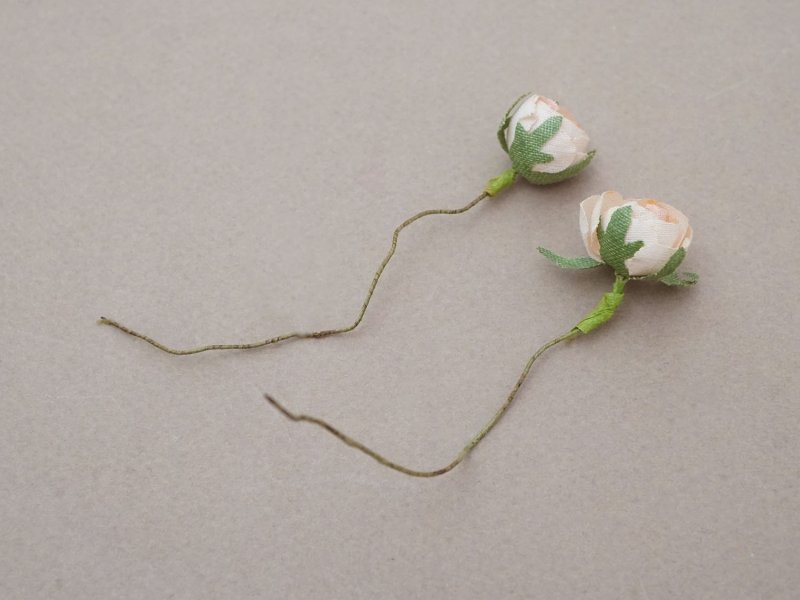 画像4: アンティーク 小さな薔薇の布花 2ピースのセット パウダーピンク ドール用