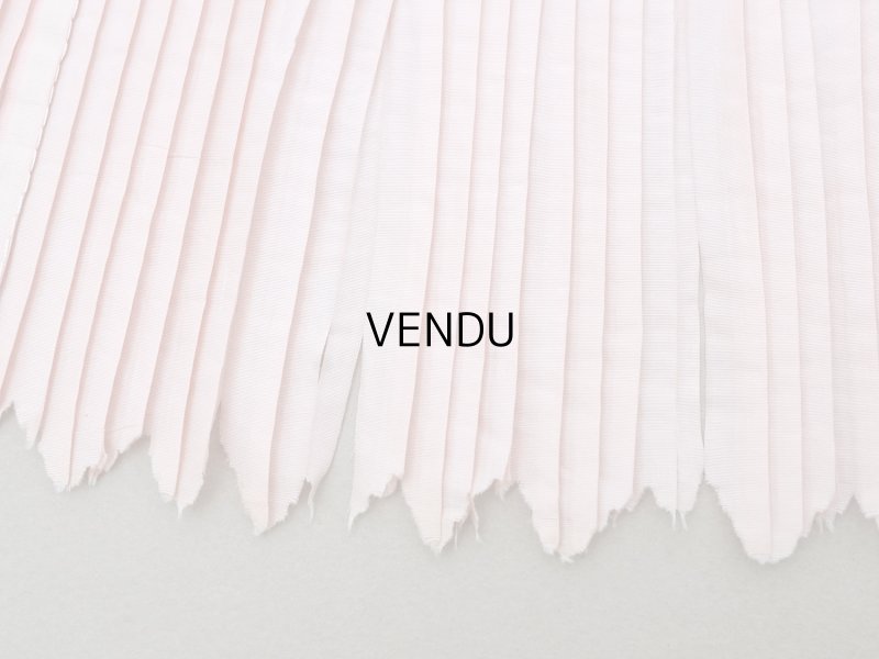 画像10: 19世紀末 アンティーク  ベビーピンク シルク製プリーツ ドレスの裾  2m 幅14cm