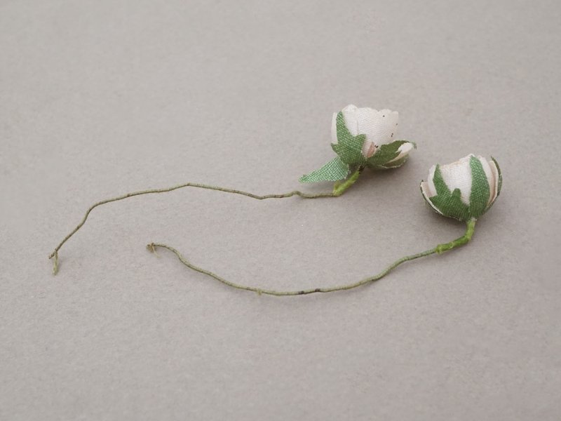 画像9: アンティーク 小さな薔薇の布花 2ピースのセット パウダーピンク ドール用